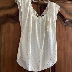 Laura Conrad beautiful light weight blouse BNWT